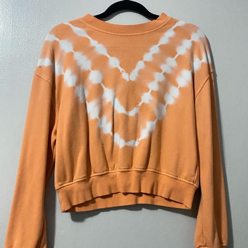 pink cropped sweatshirt